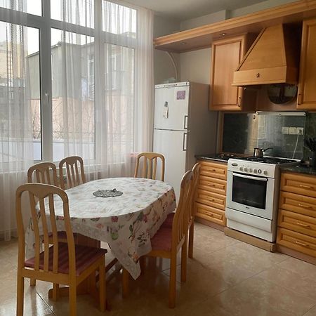 Bright And Modern 4Br Apartment - Center Of יירבאן מראה חיצוני תמונה